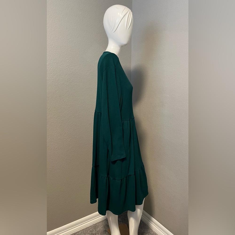 TORRID Plus Women’s Green Ribbed Knit Tiered SkaterJersey Midi Dress Size 2 - Picture 8 of 14